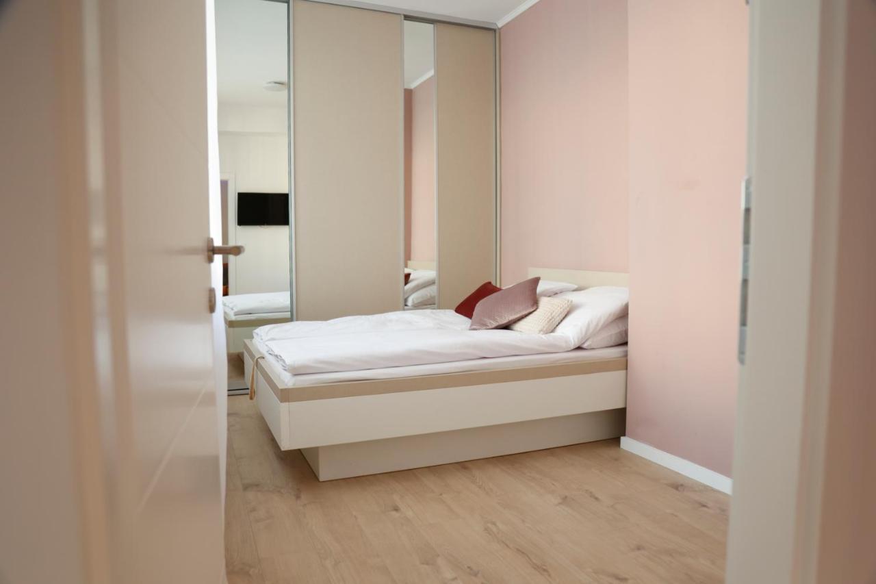 Blue And Rose Cozy - Quiet In The Best Location - Self Check-In - 5Th Floor With Elevator 사라예보 외부 사진